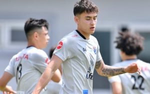 Cơ hội và thử thách đầu đời của cầu thủ Nicolas Mickelson Cơ hội và thử thách đầu đời của cầu thủ Nicolas Mickelson